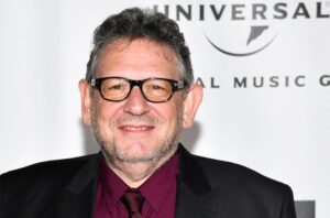 After Giving Drake $400M, Universal Music Group CEO Lucian Grainge Grabs A Large Bag For Himself